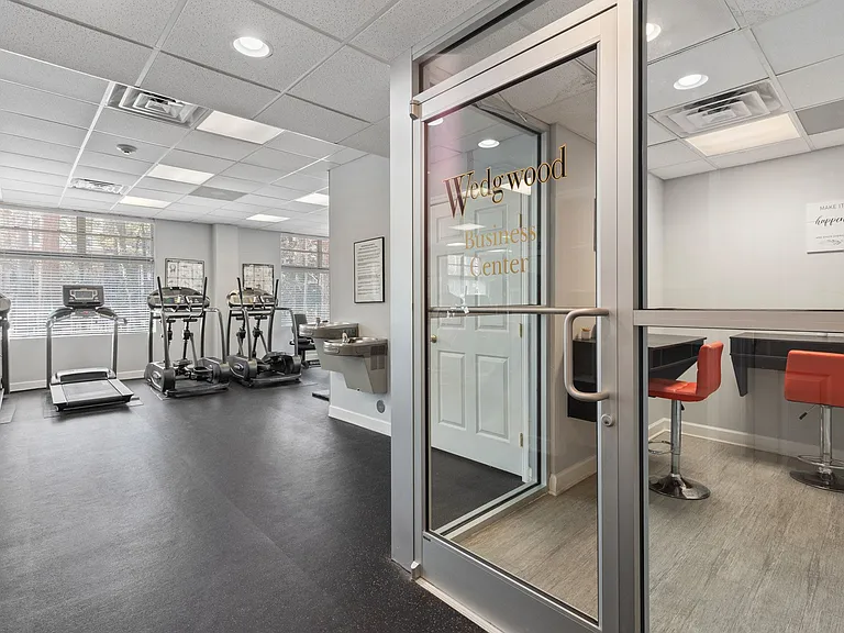 Business Center with privacy