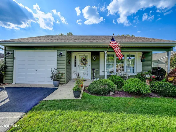 6 Normanton Avenue, Manchester, NJ 08759