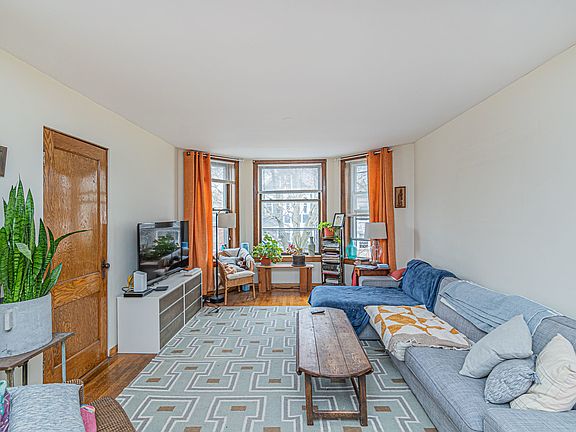 2nd image of 2042 N Sawyer Ave