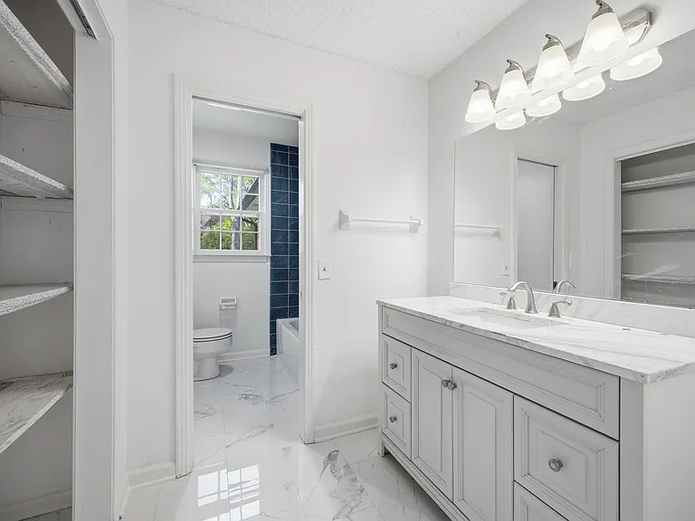 6406 Fischer Ct — Photo 18