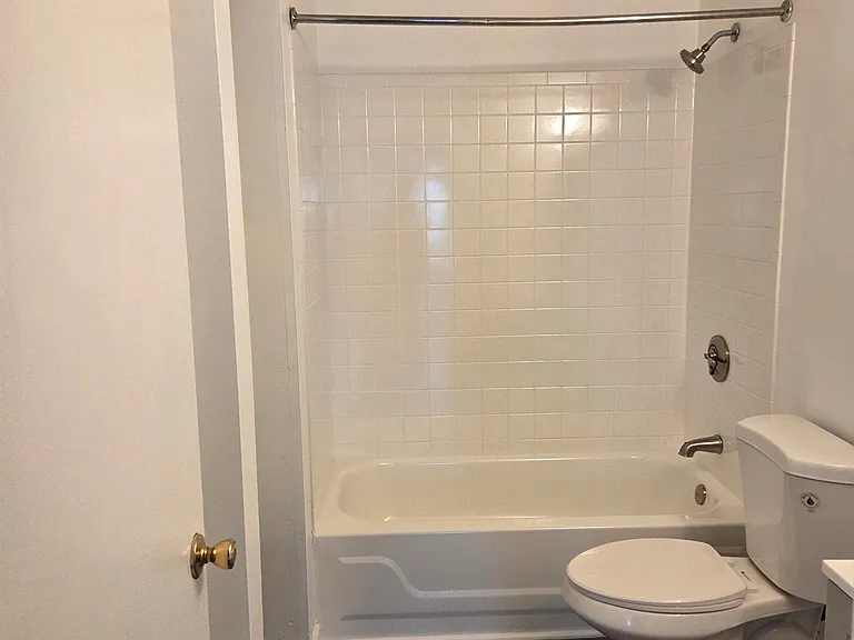 10 Longworth Ave — Photo 3