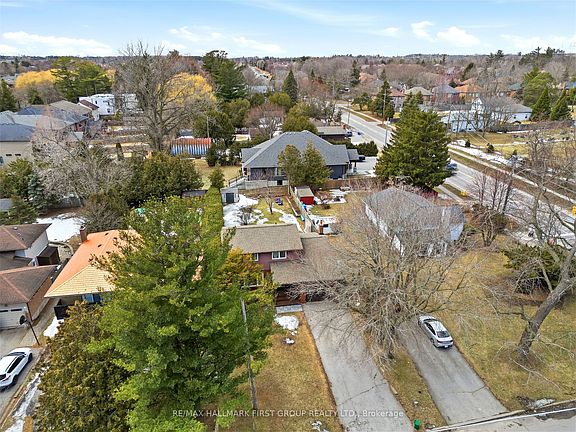 5th image of 1994 Fairport Rd