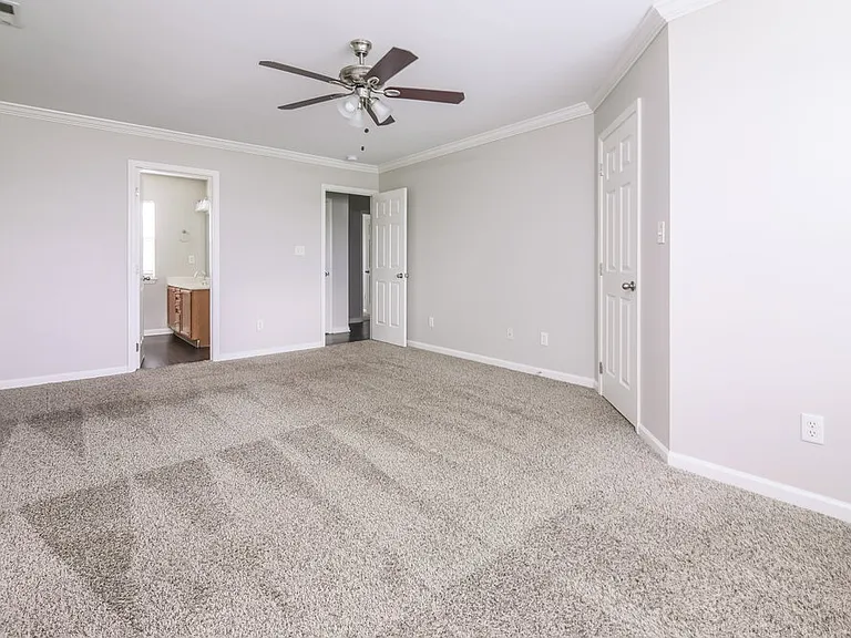 1513 Clover Ridge Ct — Photo 8