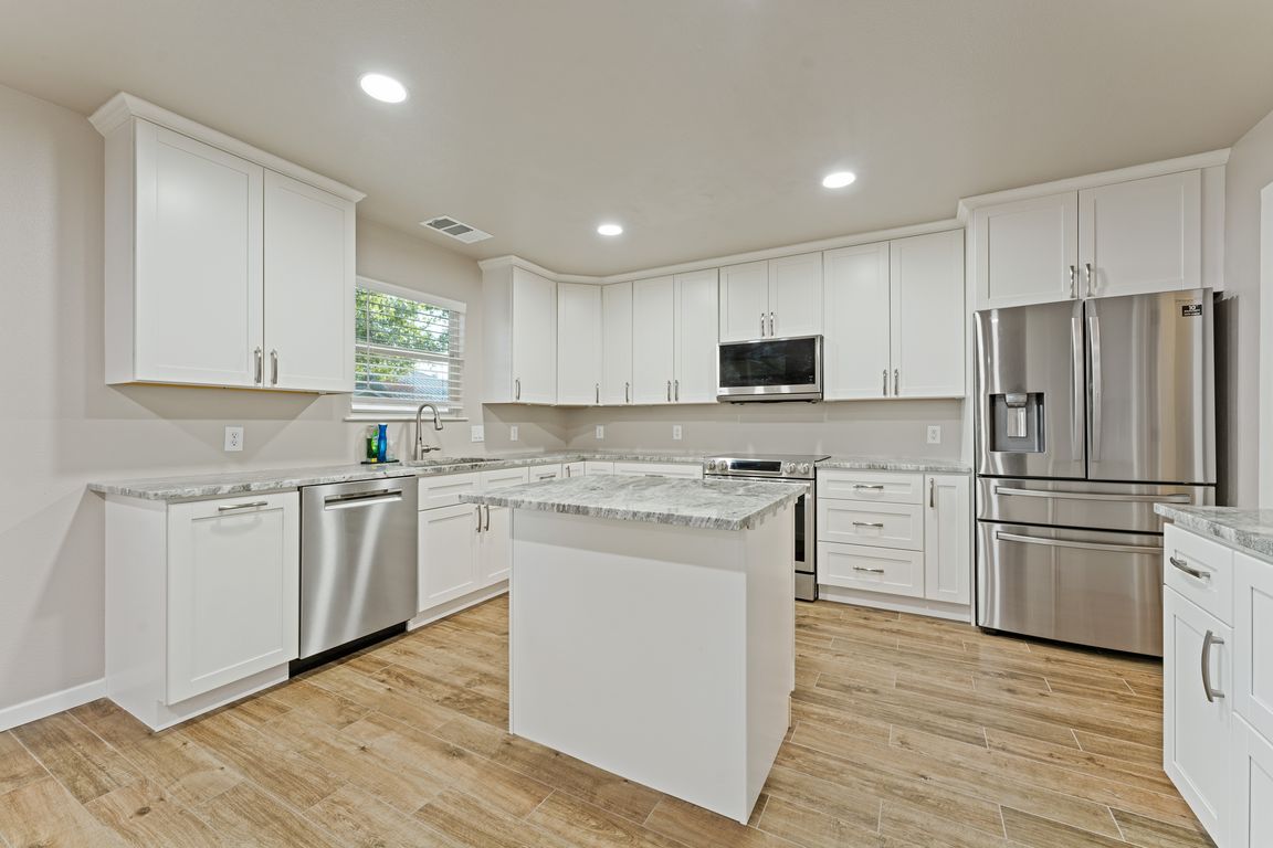 next background image