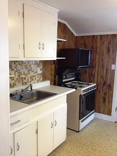 8-10 Chapin St #1 Photo 1