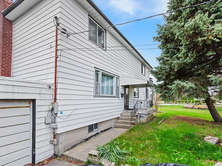 1524 Indian Grv — Photo 3