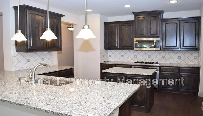 1247 Wiltshire Dr — Photo 7
