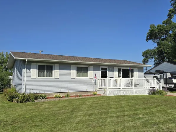 318 S Columbia Ave, Morris, MN 56267
