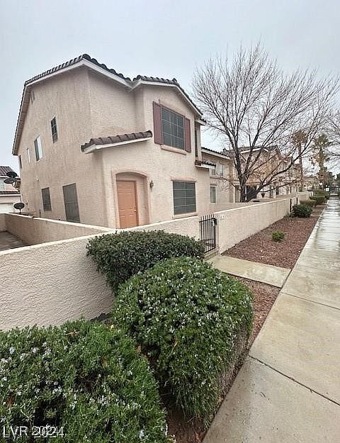 1st image of 64 Belle Maison Ave