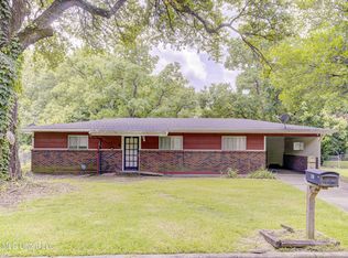 110 Hillside Cir, Vicksburg, MS 39180