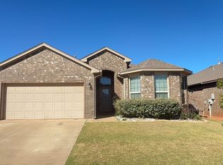 11325 SW 33rd Ter, Yukon, OK 73099