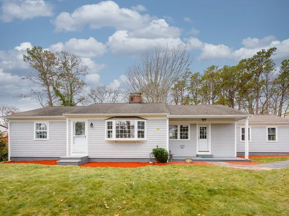 101 Maushop Ave, Barnstable, MA 02630