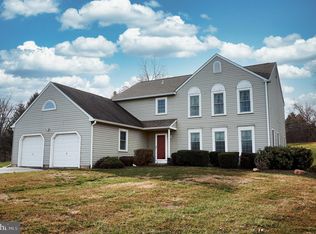 2 Farmingdale Ln, Newark, DE 19711