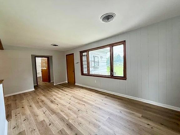 3rd image of 33W269 Butterfield Rd #249