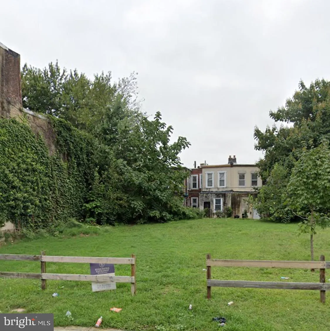 1341 W Somerset St photo 1