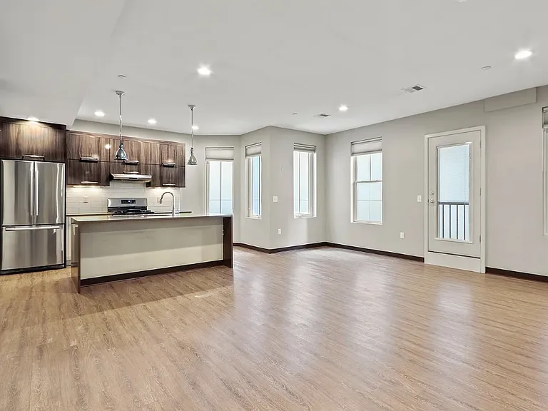 16 Preble St #3 — Photo 2
