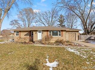 7522 Melody Ln, Jenison, MI 49428