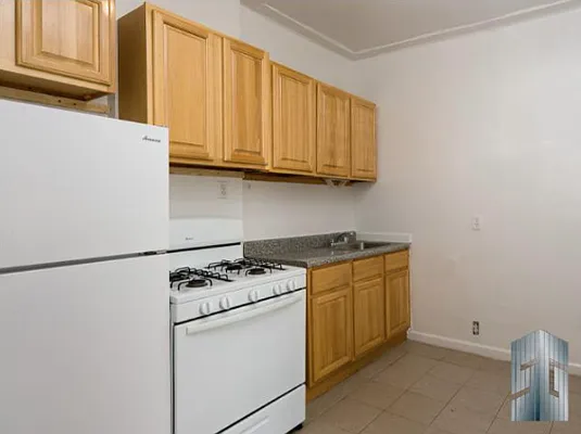 Rented by Skyline Group Real Estate | media 7