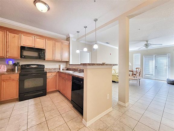 5th image of 1185 SW 9th Rd APT 306