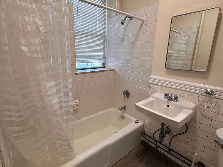 33 Park Dr #11 — Photo 9
