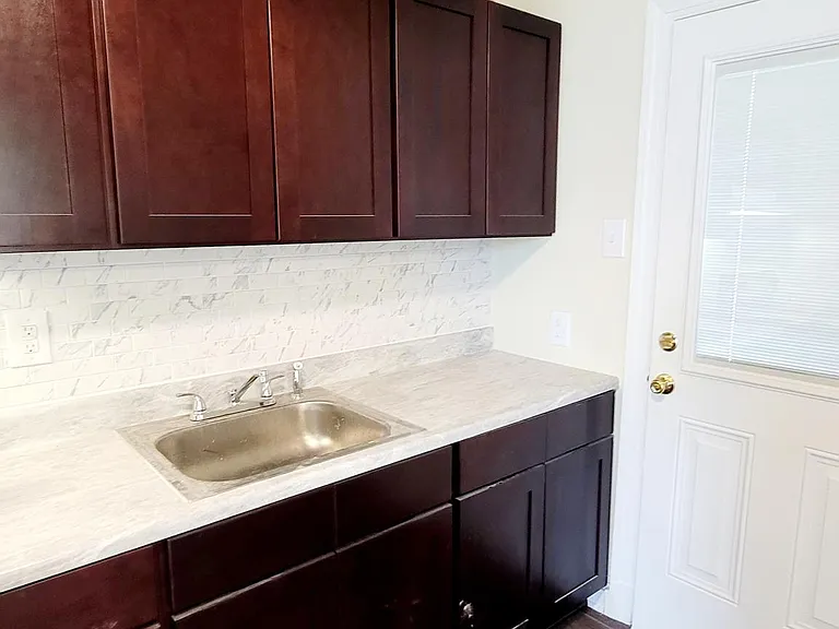3811 Larry St — Photo 3