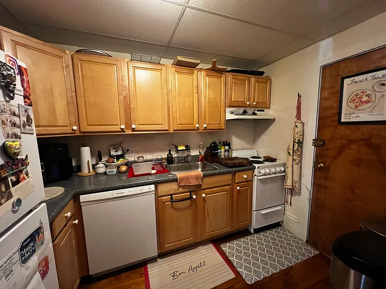 206 Massachusetts Ave — Photo 4