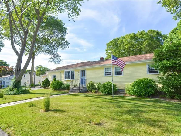 130 Bramble Way, Tiverton, RI 02878