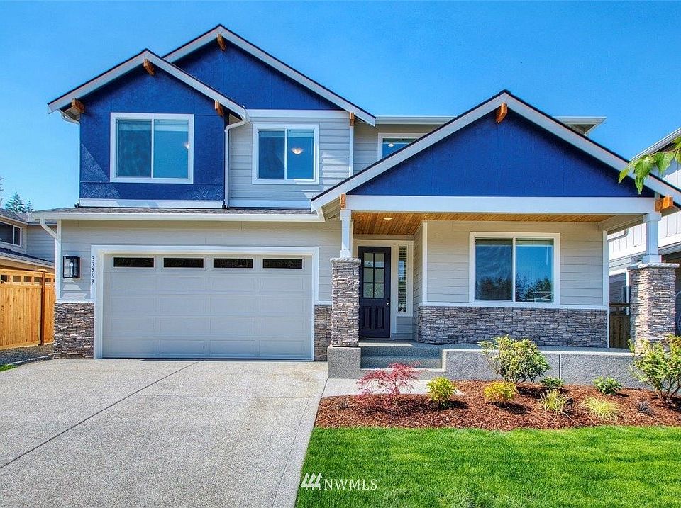 Pictures of a previously built home within the community and are for illustrational purposes only. Actual plans and specs may vary. Some features shown may be considered upgrades.