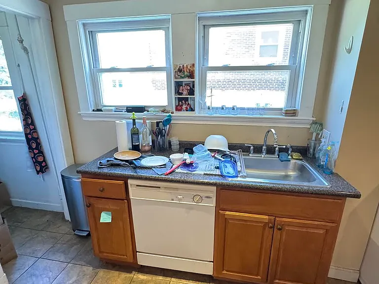 289 Foster St #1L — Photo 6