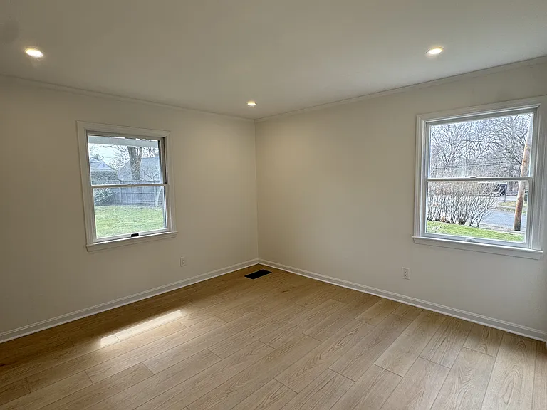 16 Westfield Rd — Photo 8