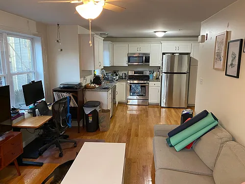 24 Beacon Pl #3 Photo 1