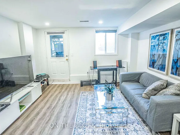 49 Leslie St #BASEMENT — Photo 16