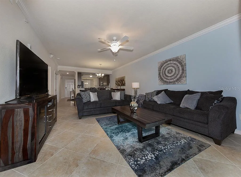 2 bed, 2.0 bath, 1355 sqft, $2,750 — Photo 3
