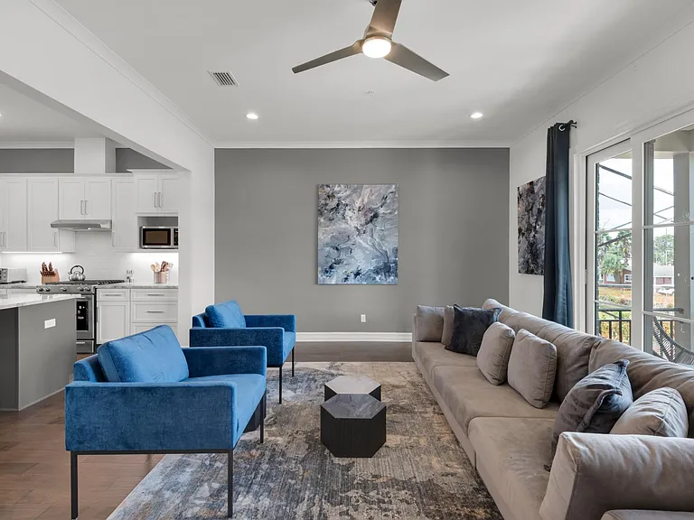 314 W Romana St — Photo 9