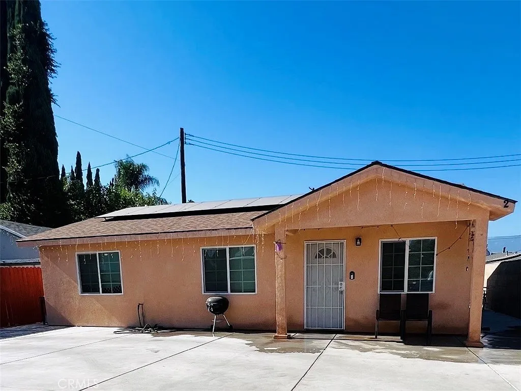 5 bed, 1250 sqft, $2,650 — Photo 2