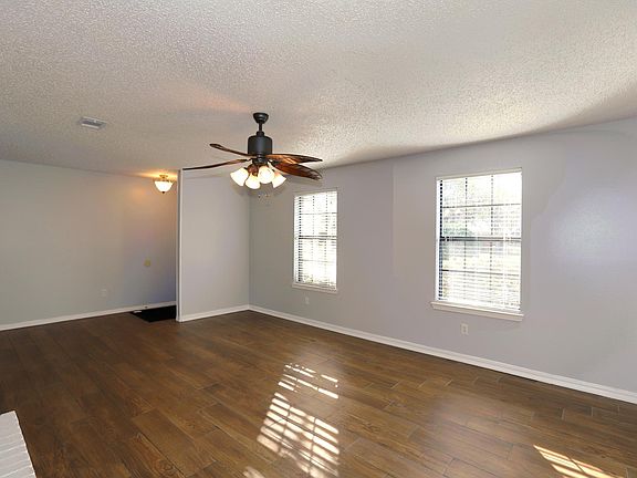 3rd image of 648 Green Pine Dr