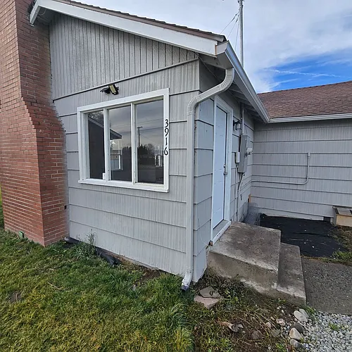 3916 Homedale Rd Photo 1