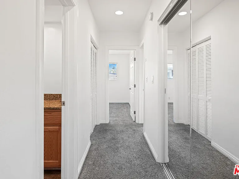 7560 Hollywood Blvd #109 — Photo 19