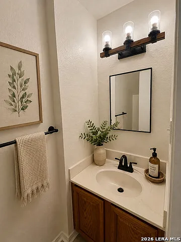 47 Latrobe Post — Photo 6