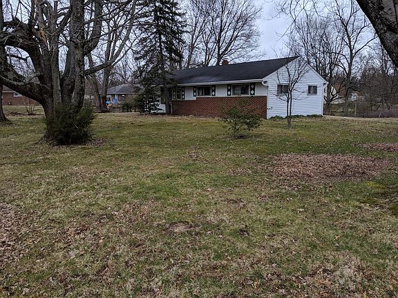 2nd image of 1240 Kent Dr