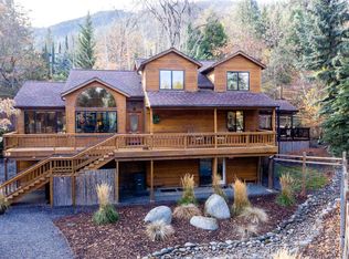 39 Scenic Dr, Ashland, OR