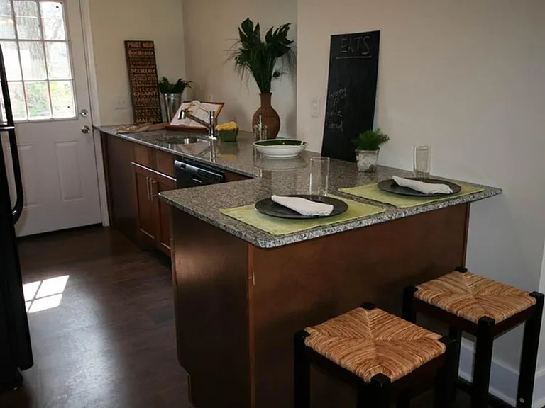 332 Cleveland St #2 — Photo 2