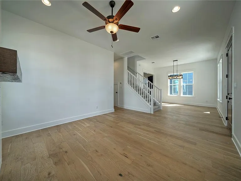 1010 Grant Wood Ave — Photo 11