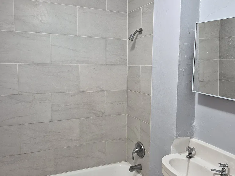 3222 Warrington St — Photo 7
