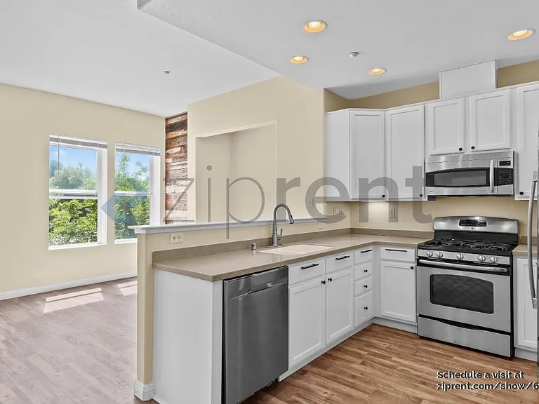 605 Artistic Pl — Photo 11
