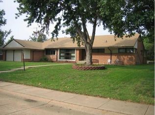 502 Queens Rd, Salina, KS 67401