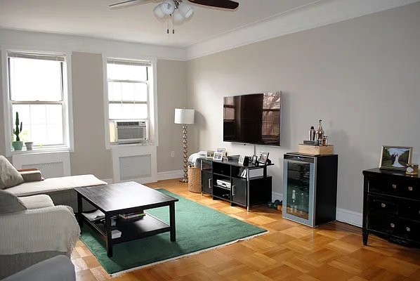 Sold by Landmarc Group | media 35