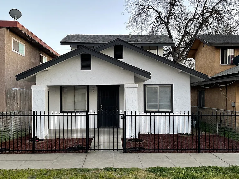 2524 E Grant Ave — Photo 1