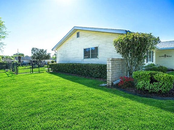 3rd image of 11055 SW 77th Ct