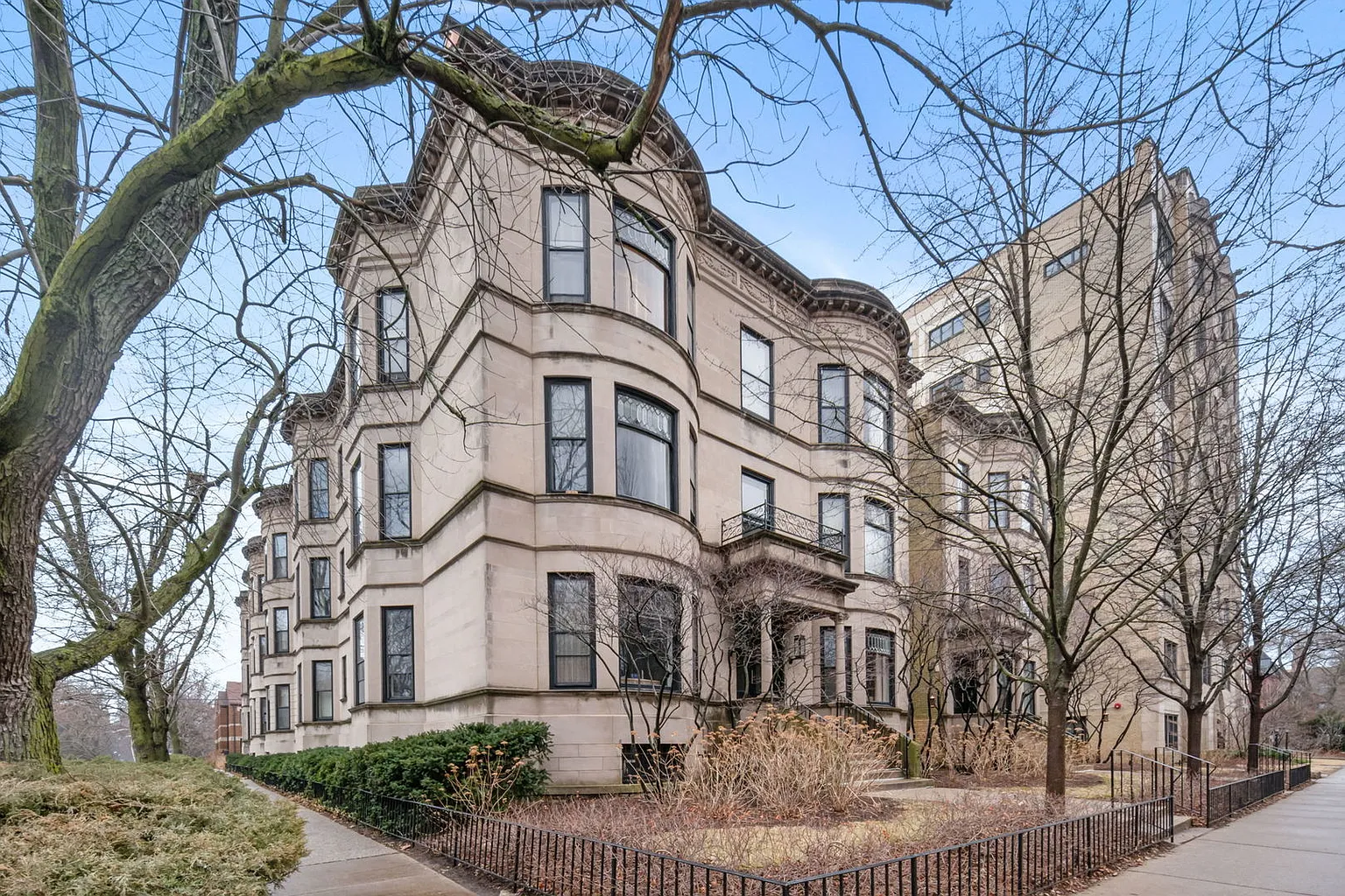 5701 S Kenwood Ave #2 photo 1